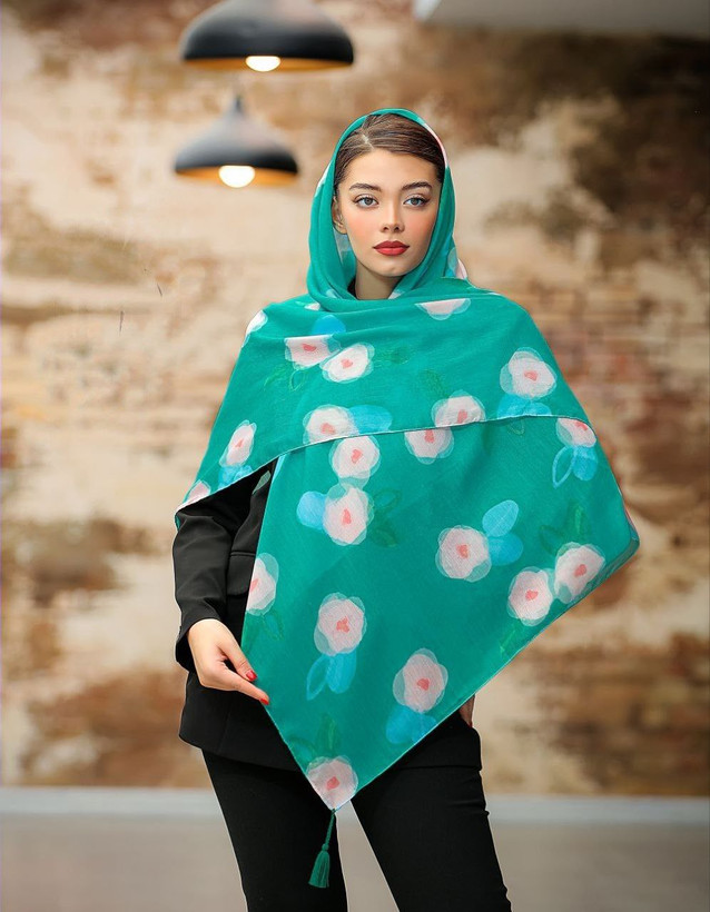 روسری نخی 4 فصل قواره بزرگ با طرح گلهای بهاری کد267