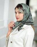 مینی اسکارف نخی طرح دیورجنگل سبز