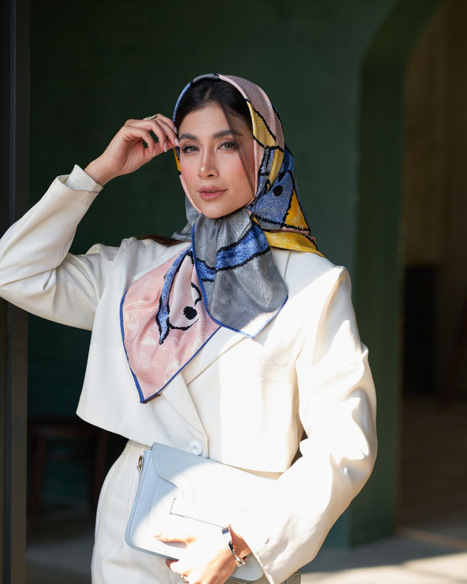 روسری ابریشم توییل اورجینال قواره 90 ایزابلا