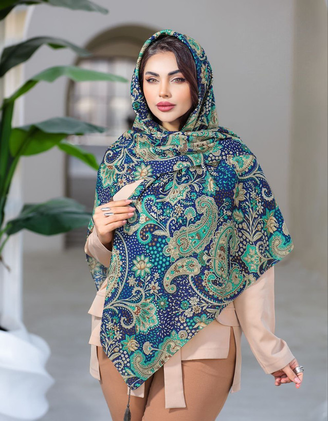روسری نخی 4 فصل قواره بزرگ با طرح گلهای بهاری کد530