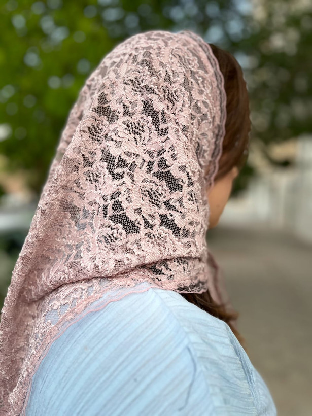 اسکارف سه گوش دانتل حاشیه تور