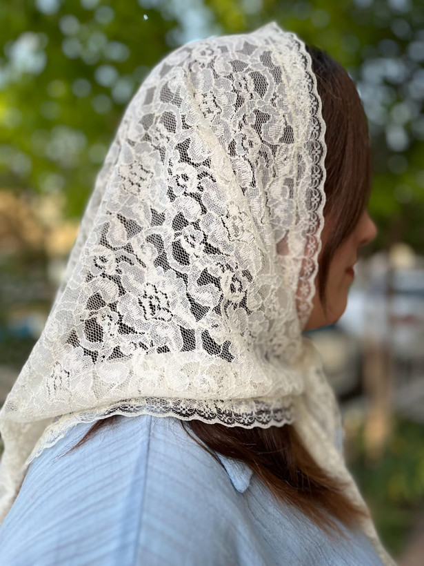 اسکارف سه گوش دانتل حاشیه تور