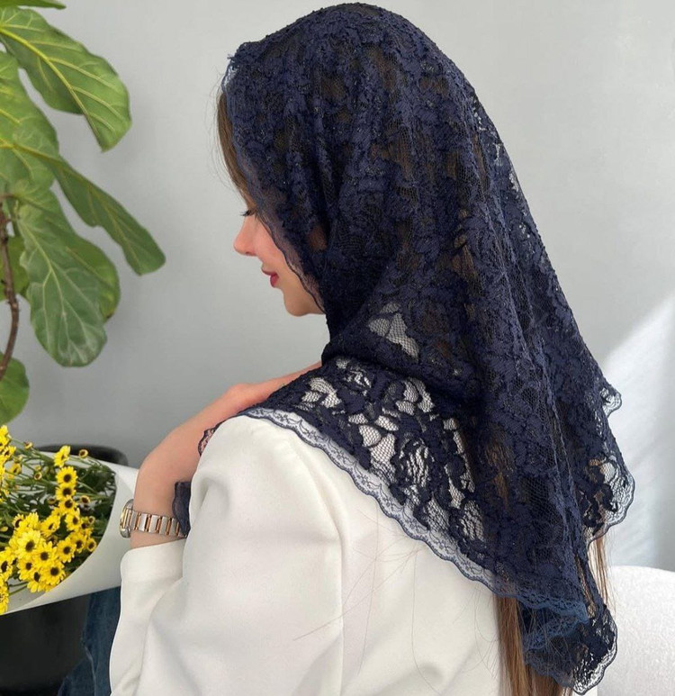 اسکارف سه گوش دانتل حاشیه تور