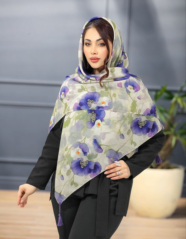 روسری نخی 4 فصل قواره بزرگ با طرح گلهای بهاری کد602