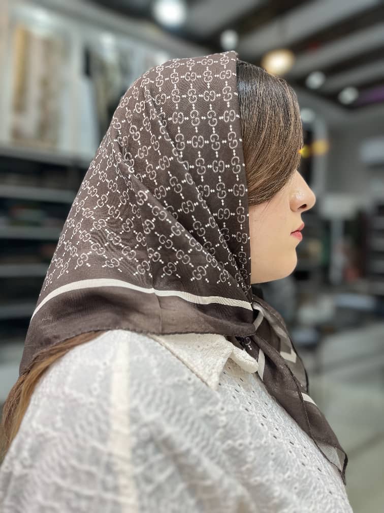 مینی اسکارف نخی رنگ موکا.طرح سورن