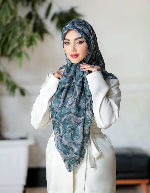 روسری نخی 4 فصل قواره بزرگ با طرح ابرنگی کد 1350