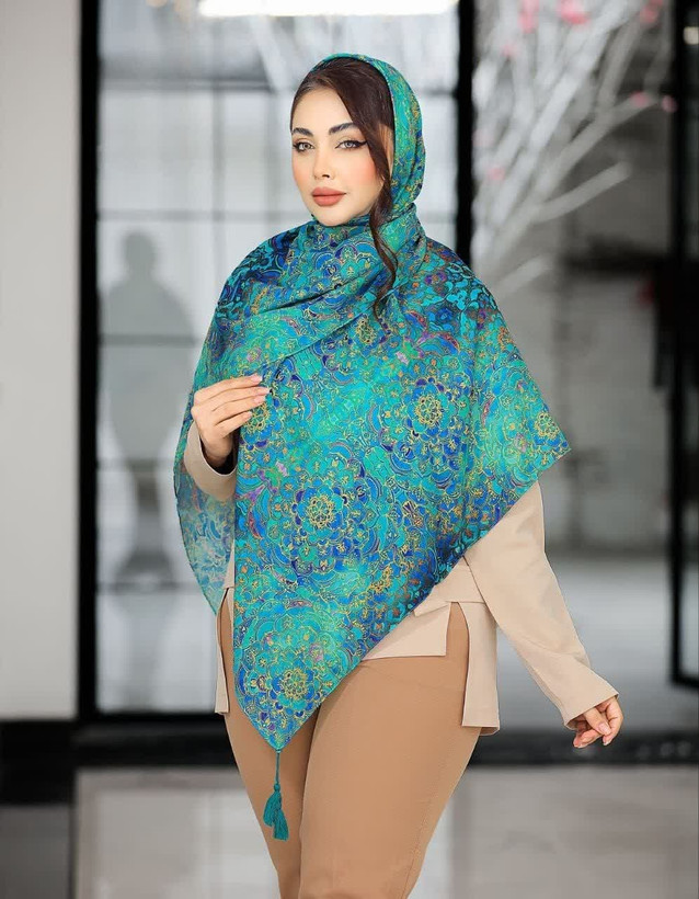 روسری نخی 4 فصل قواره بزرگ با طرح سنتی ابرنگی کد643
