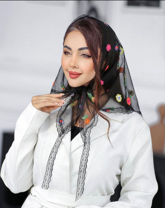 اسکارف توری گلدوزی بابونه های رنگی