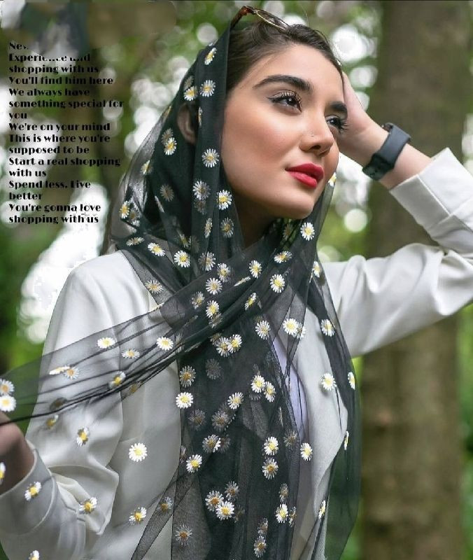 شال توری گلدوزی شده طرح بابونه های سفید گلدوزی شده وارداتی