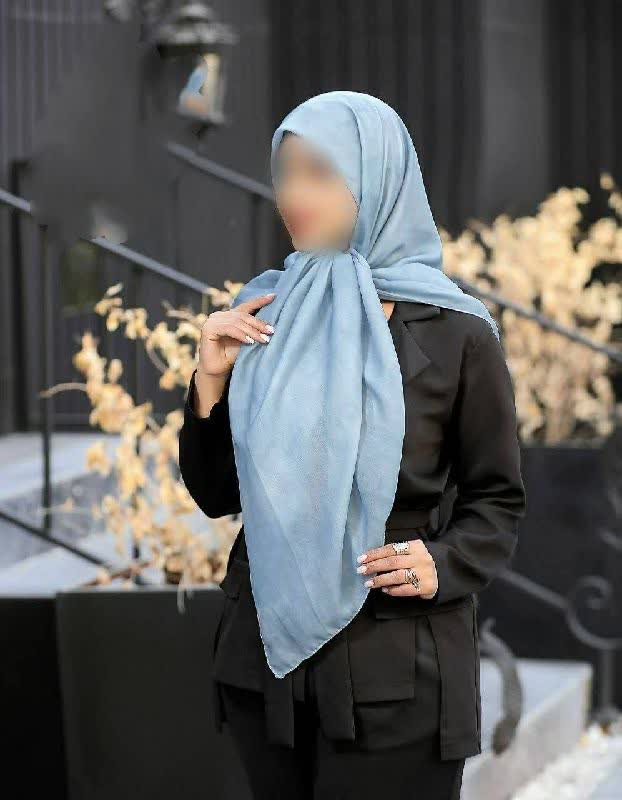 روسری نخی 4 فصل قواره بزرگ ابی طرح ساده کد 1518